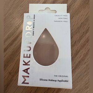 New Makeupdrop Silicone Makeup Applicator